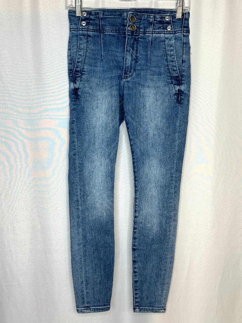 Anthropologie Pilcro Darted Hi-Rise Skinny Jeans, Size 25 Minimalist Preppy City
